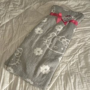 Hello Kitty blanket